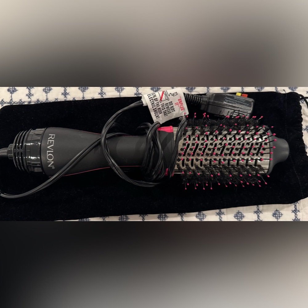 Revlon dryer brush volumizer